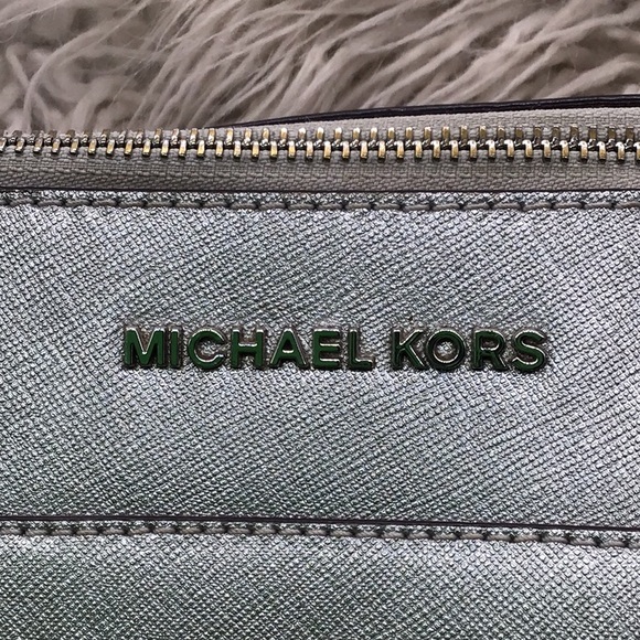 Michael Kors Silver Shoulder Tote Bag - Picture 2 of 16